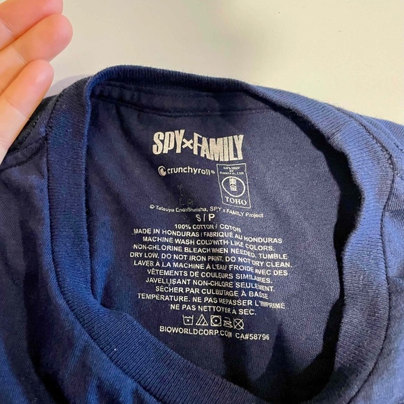 Spy X Family t-shirt by Crunchyroll size Small - Picture 2 of 3